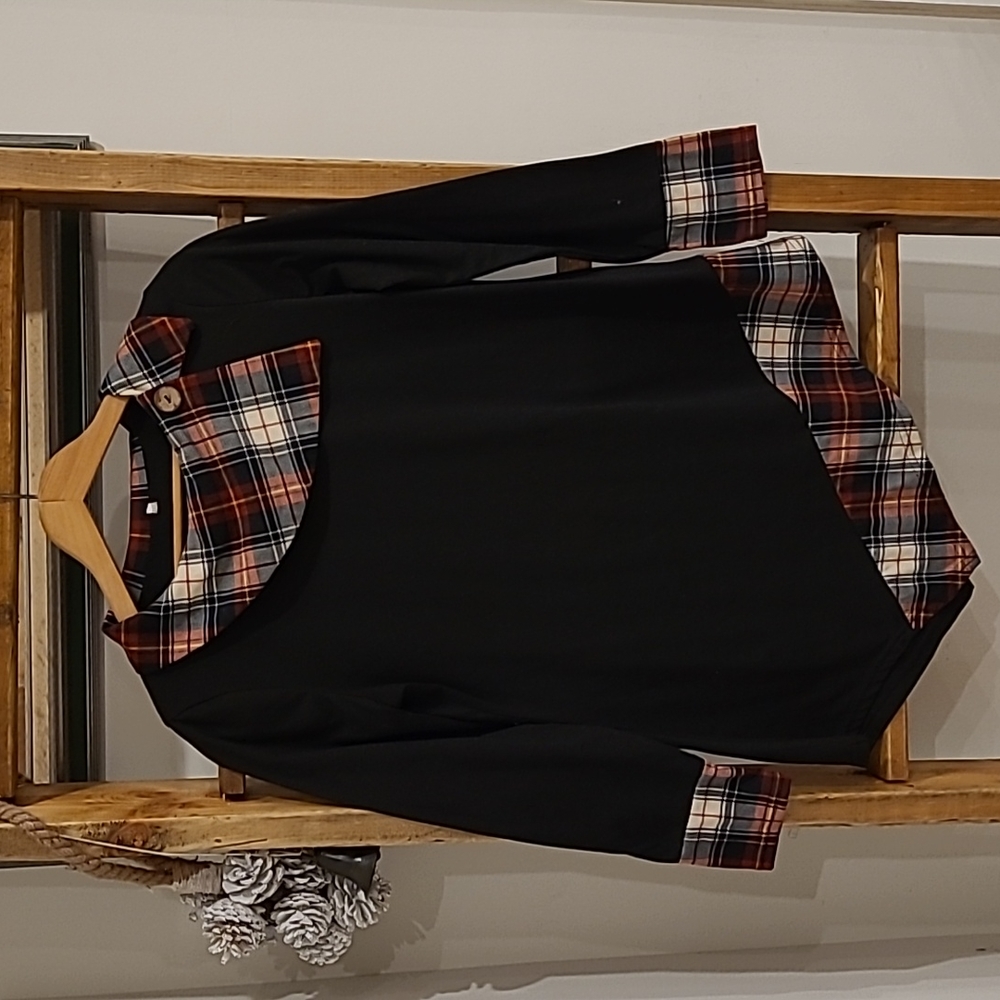 Black/Plaid Long Sleeve Blouse